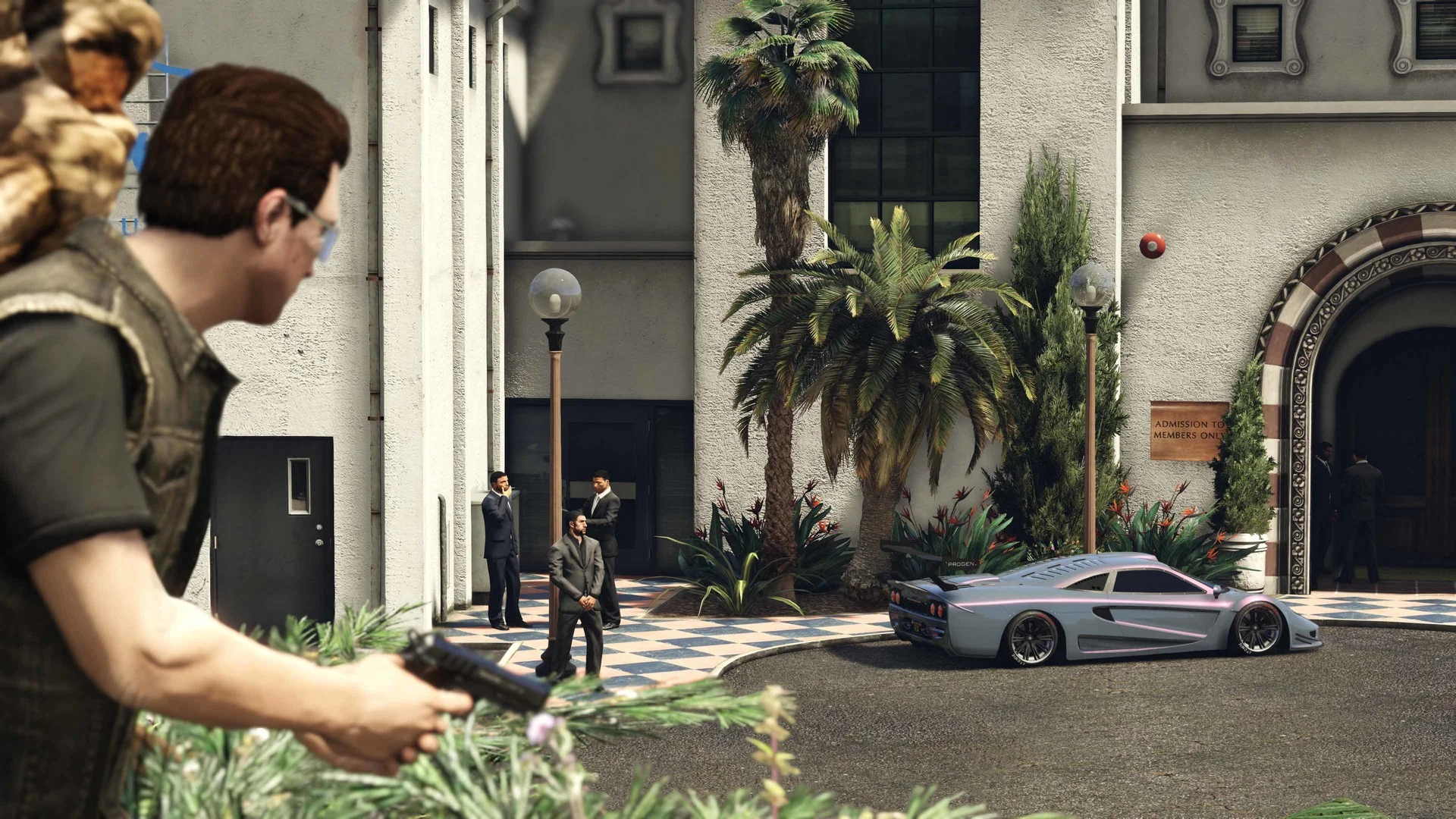 GTA V Premium Online Edition & Whale Shark Card Bundle - Image 3